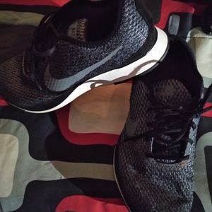 Nike Athletic Runners